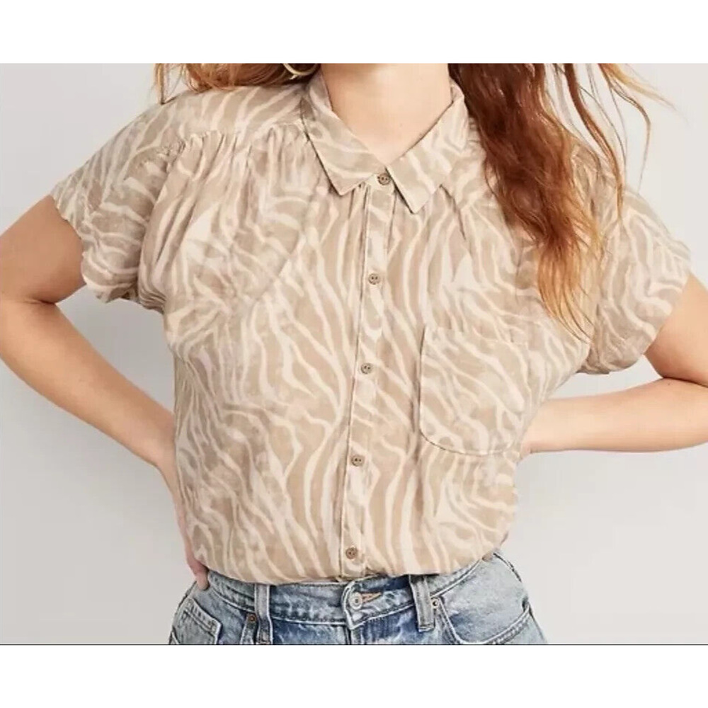 Old Navy Blouse Women's Medium Animal Print Collared Button Up Shirt Pocket